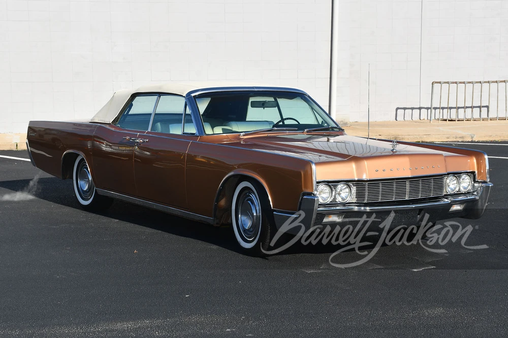 1967 Lincoln Continental 4th Gen - Image 9 of 31