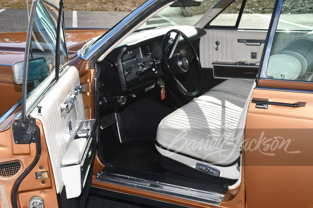1967 Lincoln Continental 4th Gen - Image 11 of 31