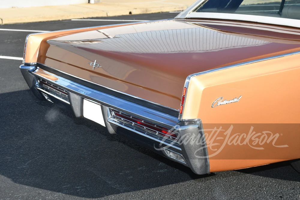 1967 Lincoln Continental 4th Gen - Image 25 of 31