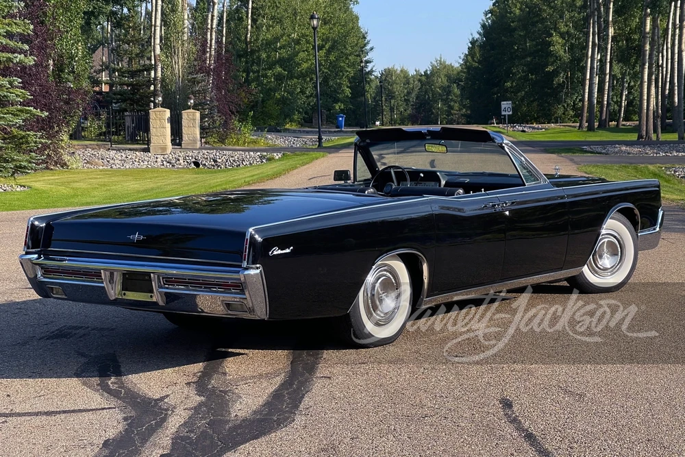 1967 Lincoln Continental 4th Gen - Image 11 of 12