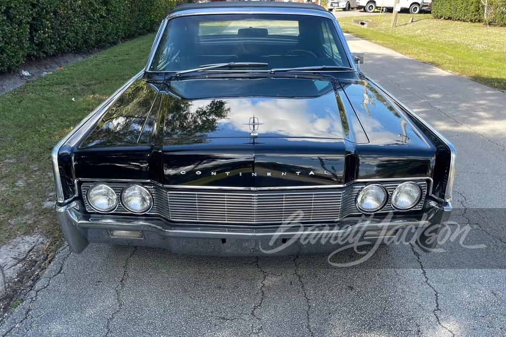 1967 Lincoln Continental 4th Gen - Image 11 of 17
