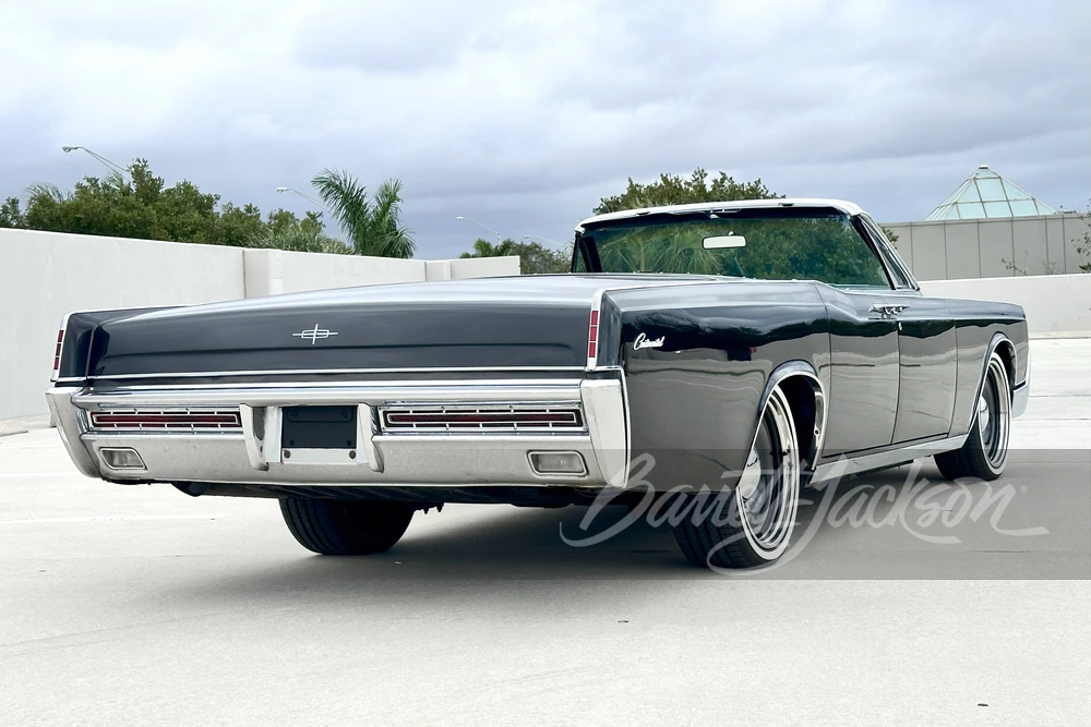 1967 Lincoln Continental 4th Gen - Image 16 of 17