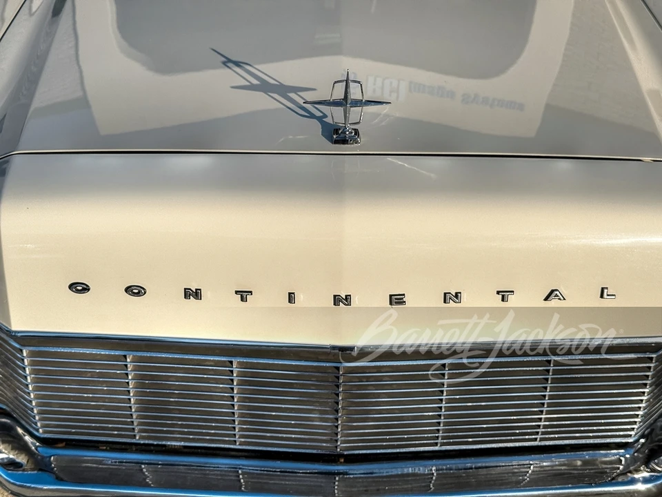 1967 Lincoln Continental 4th Gen - Image 18 of 31