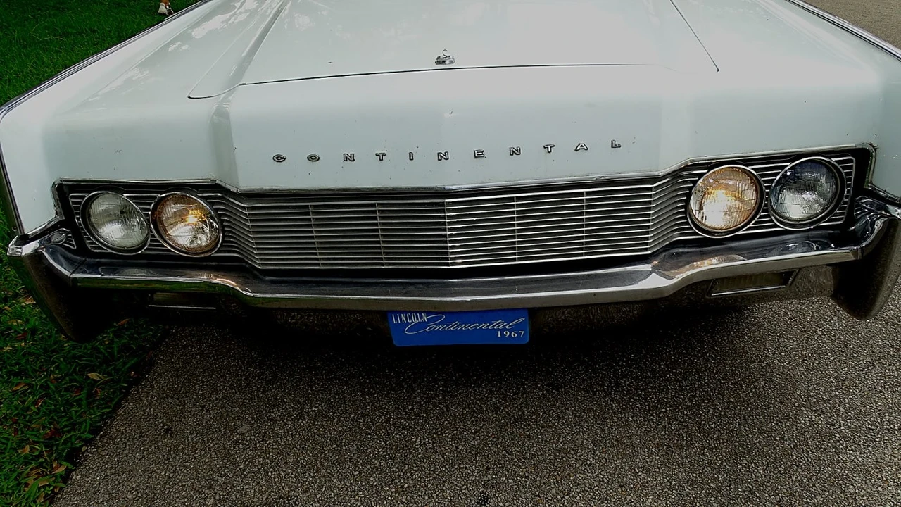 1967 Lincoln Continental 4th Gen - Image 13 of 24