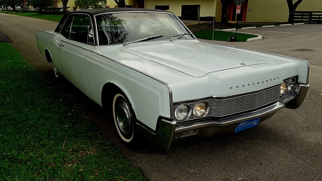 1967 Lincoln Continental 4th Gen - Image 6 of 24