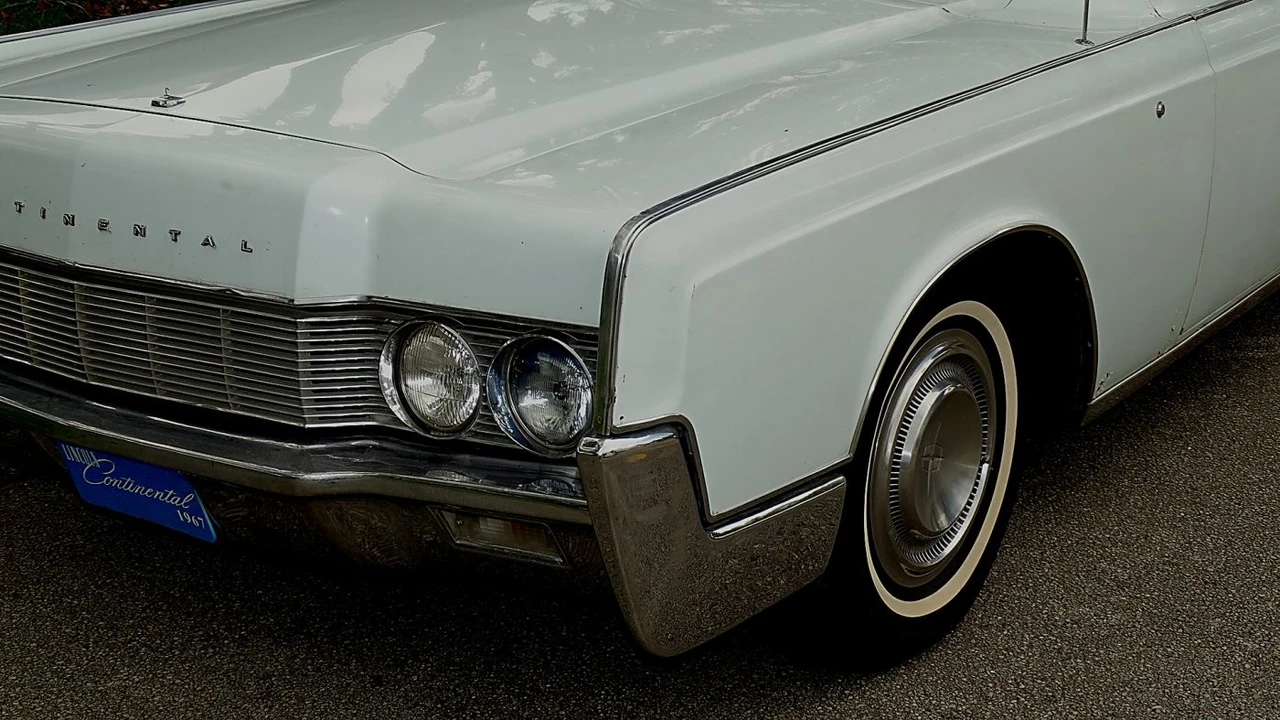 1967 Lincoln Continental 4th Gen - Image 11 of 24