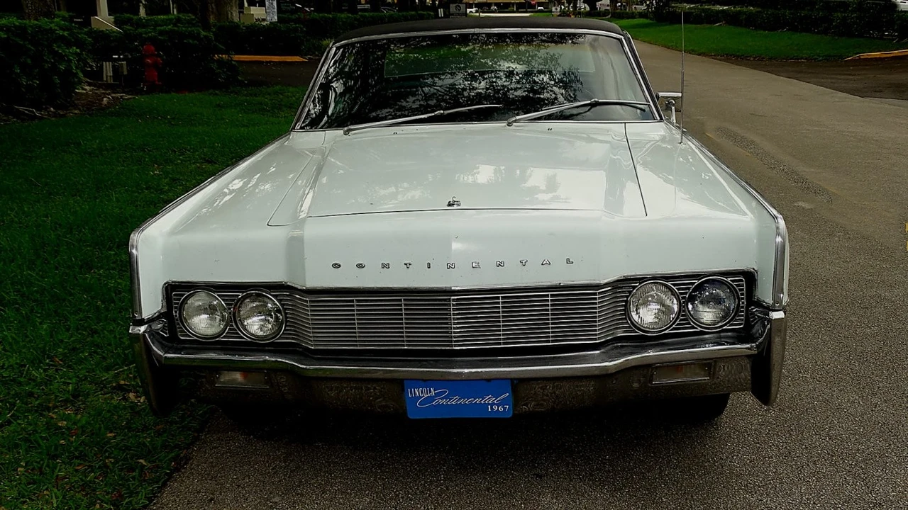1967 Lincoln Continental 4th Gen - Image 12 of 24