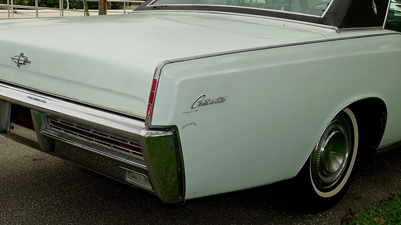 1967 Lincoln Continental 4th Gen - Image 7 of 24