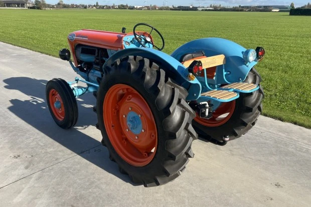 1967 Lamborghini Tractors - Image 2 of 9