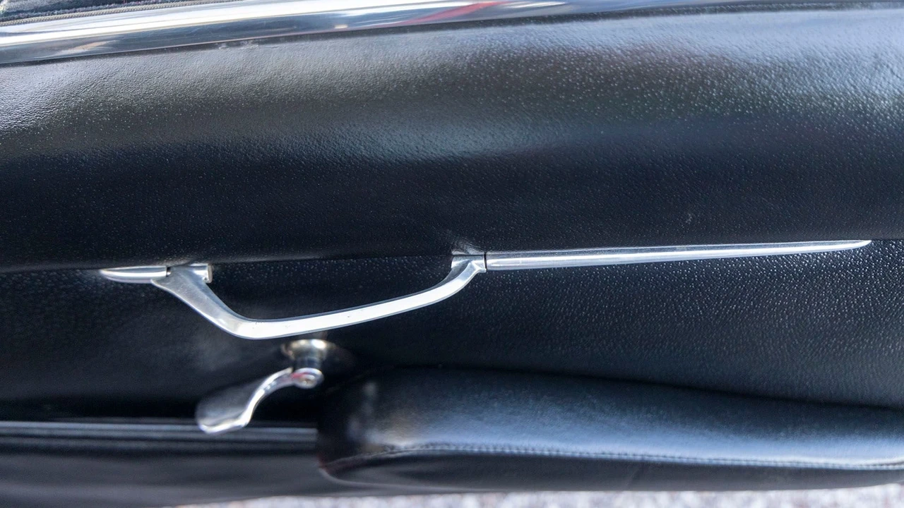 1967 Lamborghini 400 GT - Image 29 of 31