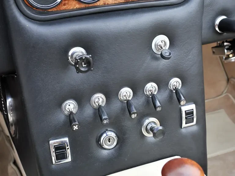 1967 Lamborghini 400 GT - Image 16 of 23