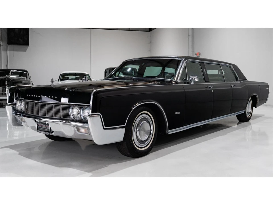 1967 Lincoln Continental 4th Gen - Image 2 of 31