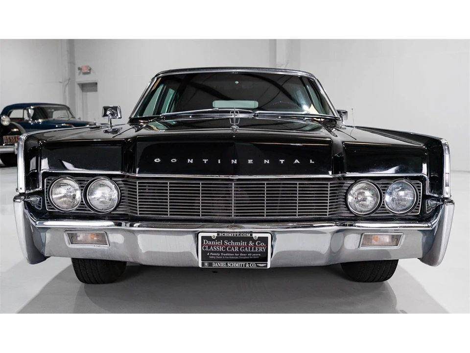 1967 Lincoln Continental 4th Gen - Image 3 of 31