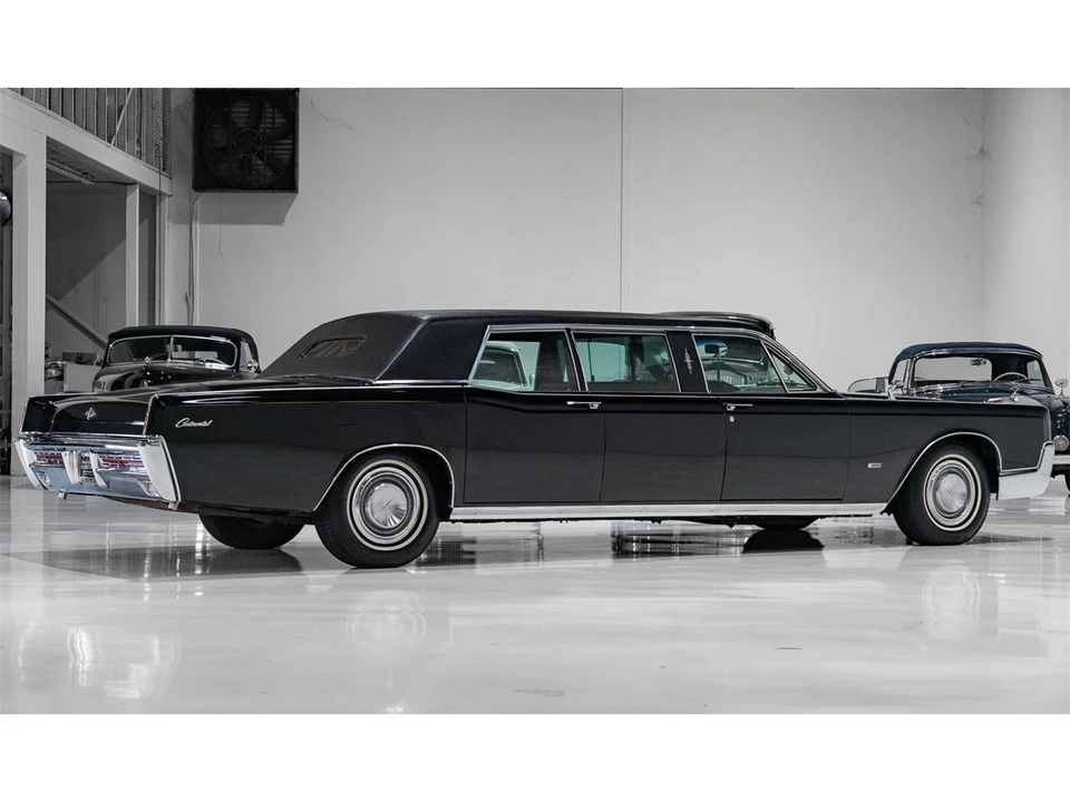 1967 Lincoln Continental 4th Gen - Image 5 of 31