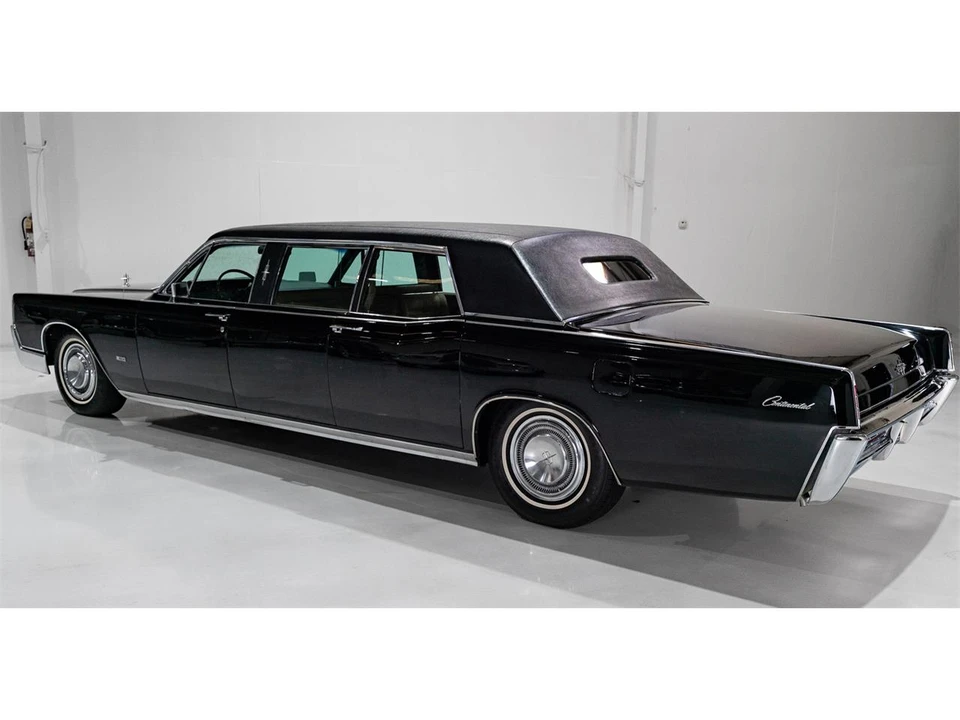 1967 Lincoln Continental 4th Gen - Image 8 of 31