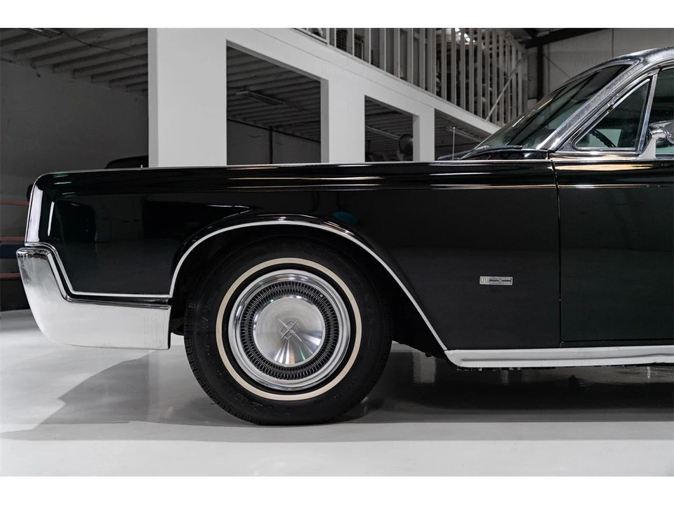 1967 Lincoln Continental 4th Gen - Image 9 of 31