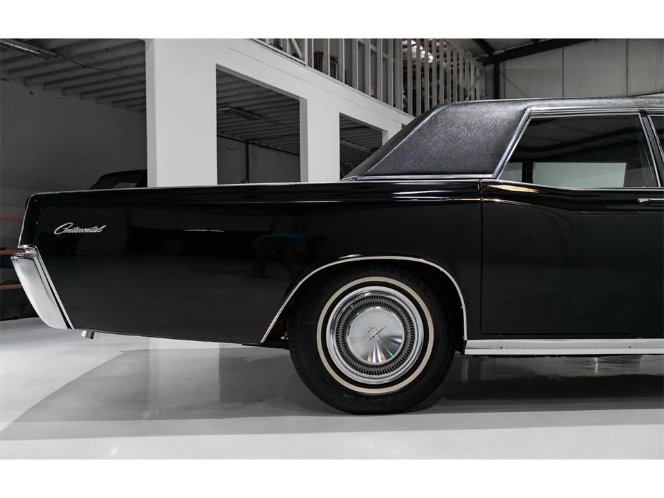 1967 Lincoln Continental 4th Gen - Image 14 of 31