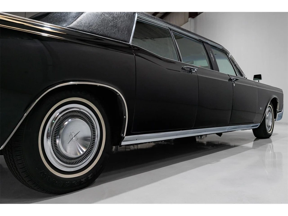 1967 Lincoln Continental 4th Gen - Image 24 of 31