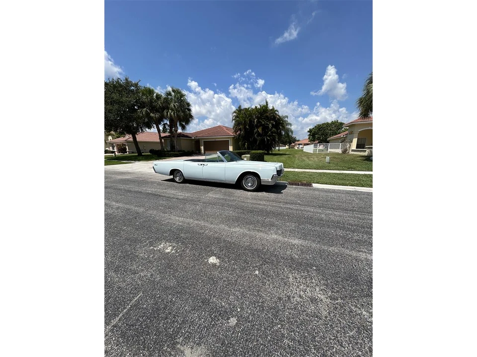 1967 Lincoln Continental 4th Gen - Image 2 of 29
