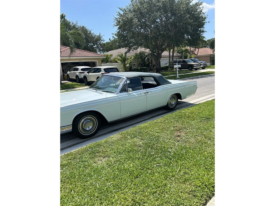 1967 Lincoln Continental 4th Gen - Image 11 of 29