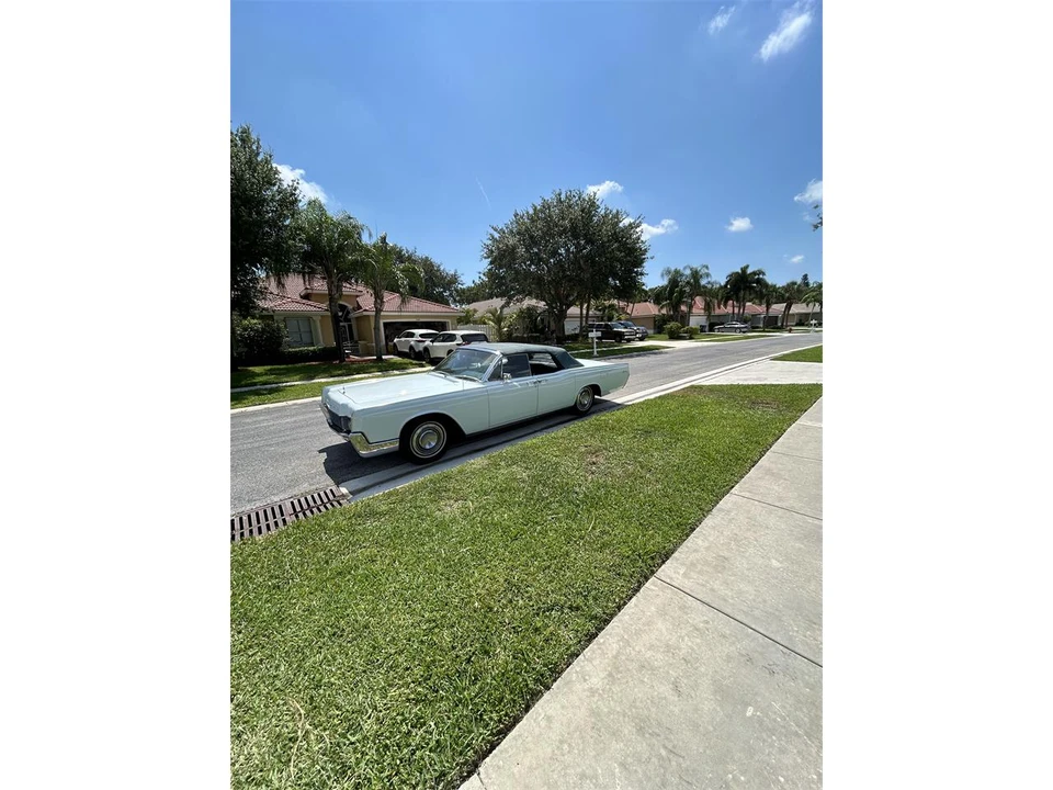 1967 Lincoln Continental 4th Gen - Image 12 of 29