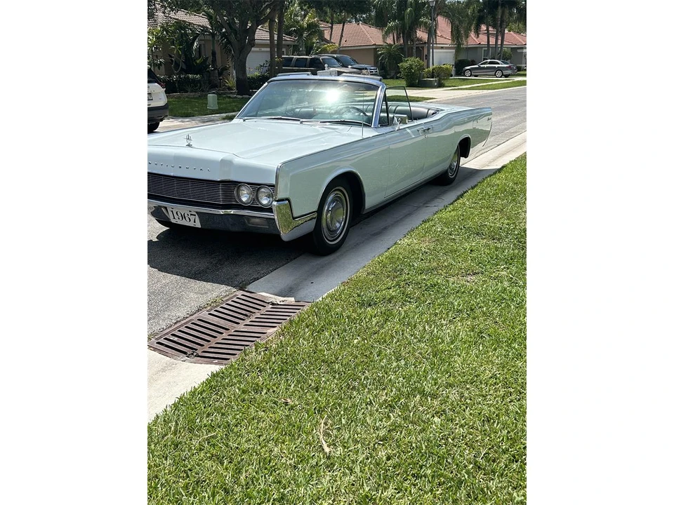 1967 Lincoln Continental 4th Gen - Image 9 of 29