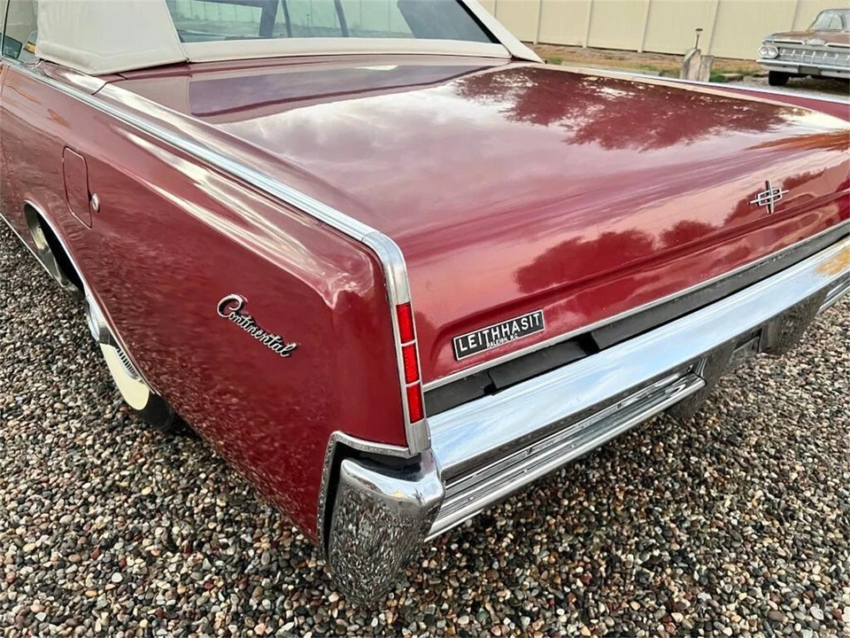 1967 Lincoln Continental 4th Gen - Image 26 of 31