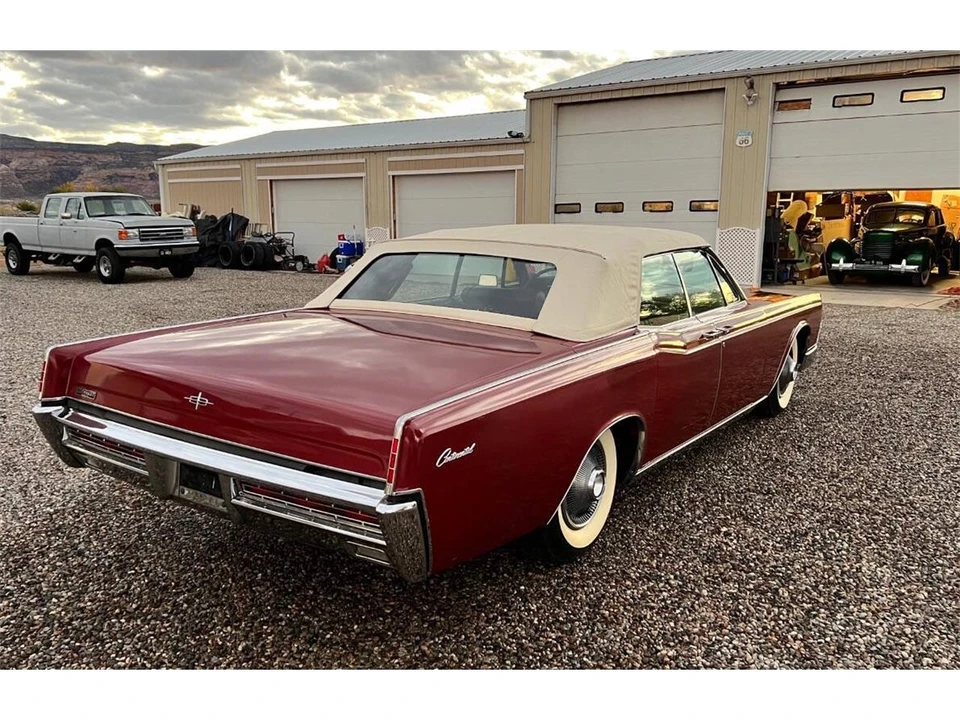 1967 Lincoln Continental 4th Gen - Image 17 of 31