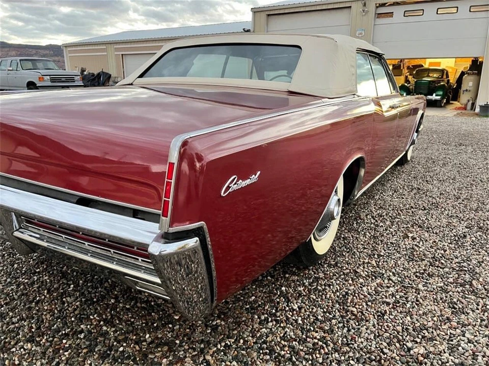 1967 Lincoln Continental 4th Gen - Image 19 of 31