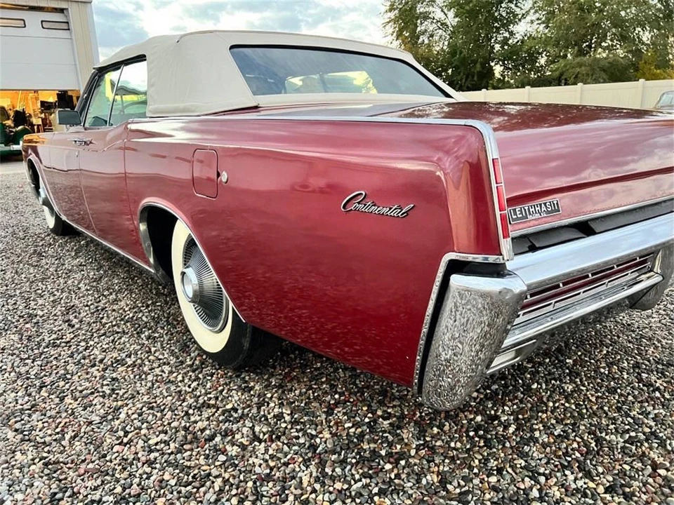 1967 Lincoln Continental 4th Gen - Image 20 of 31