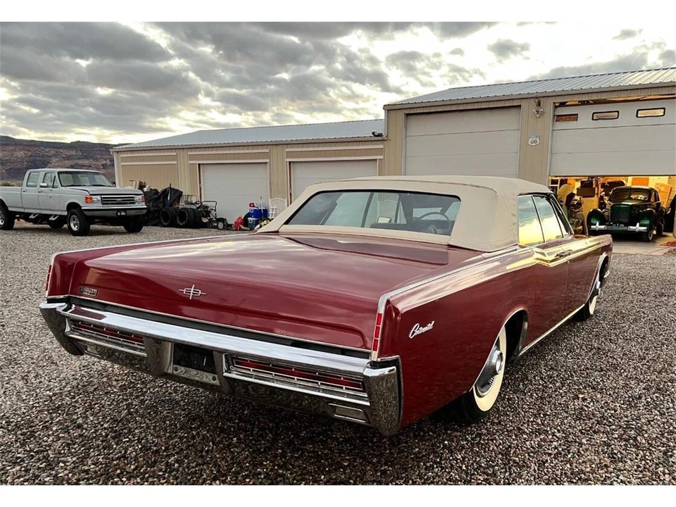 1967 Lincoln Continental 4th Gen - Image 18 of 31