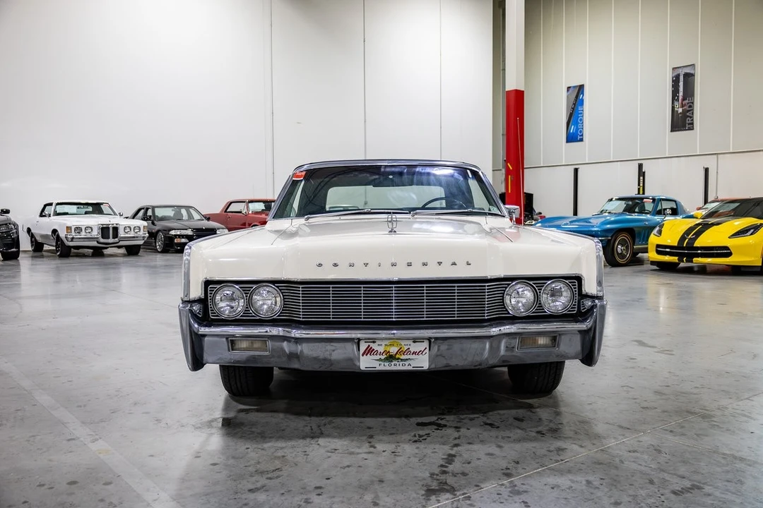 1967 Lincoln Continental 4th Gen - Image 9 of 31