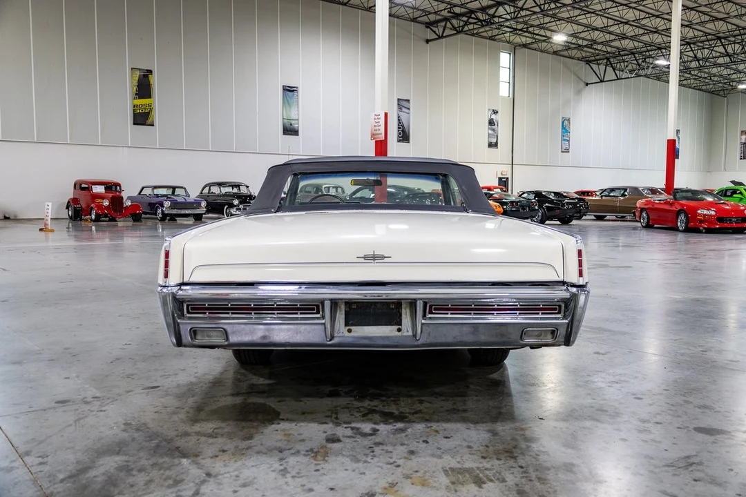 1967 Lincoln Continental 4th Gen - Image 5 of 31