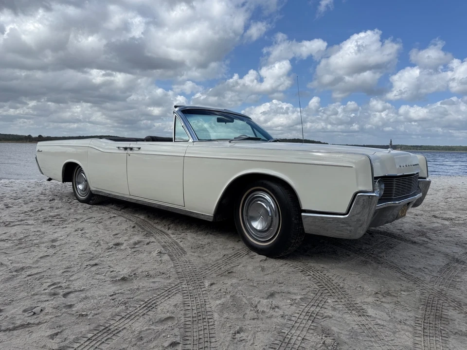 1967 Lincoln Continental 4th Gen - Image 7 of 21