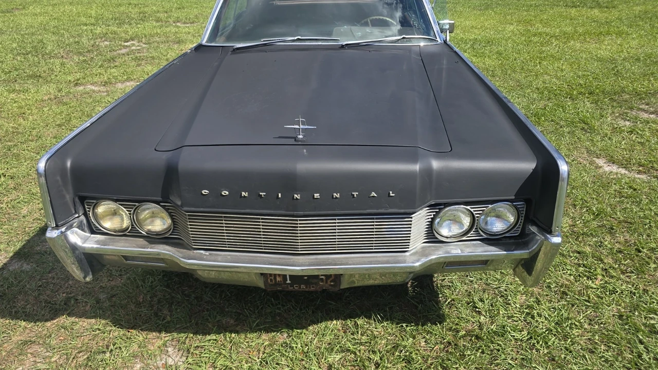 1967 Lincoln Continental 4th Gen - Image 3 of 20