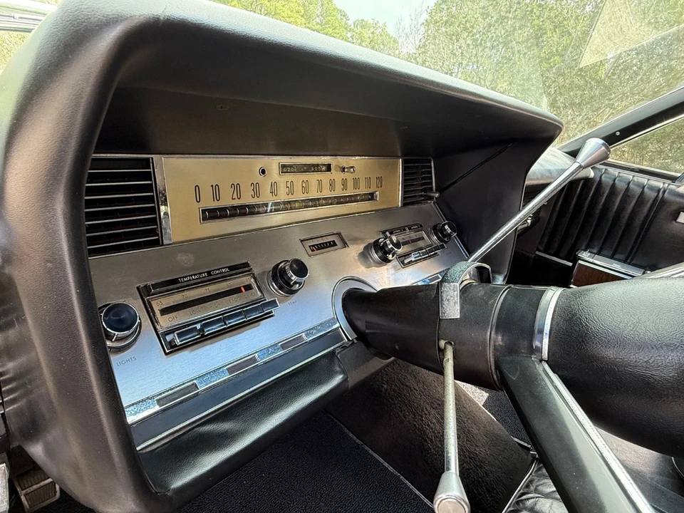 1967 Lincoln Continental 4th Gen - Image 20 of 21
