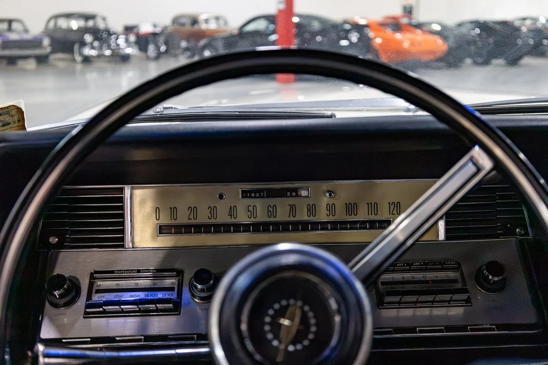 1967 Lincoln Continental 4th Gen - Image 11 of 31