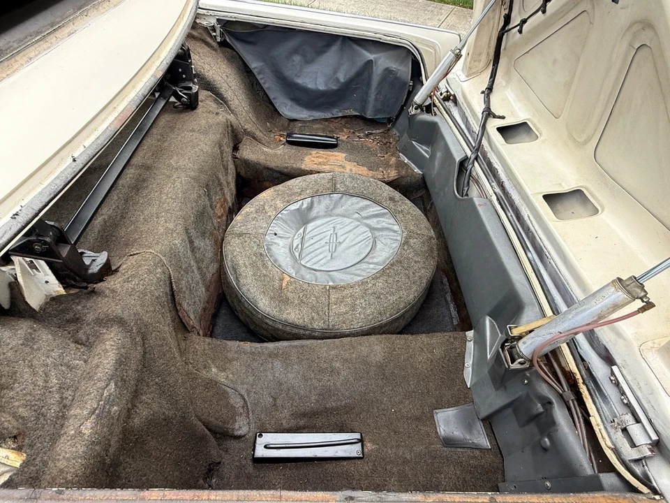 1967 Lincoln Continental 4th Gen - Image 18 of 21