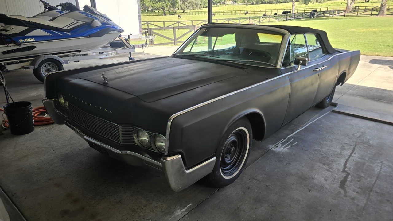 1967 Lincoln Continental 4th Gen - Image 9 of 20