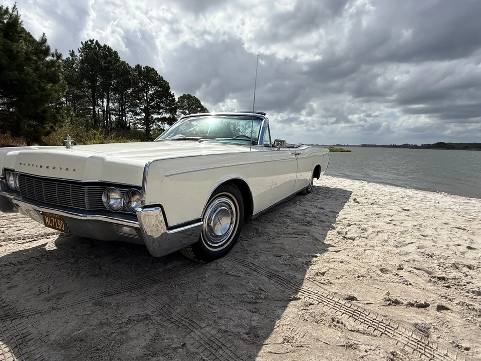 1967 Lincoln Continental 4th Gen - Image 9 of 21