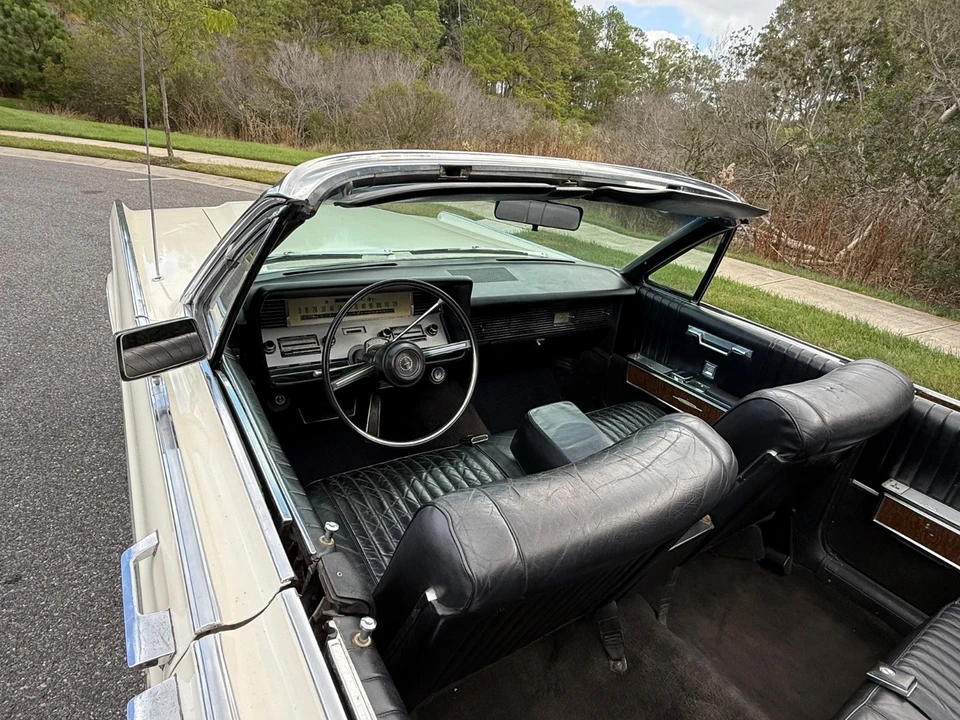 1967 Lincoln Continental 4th Gen - Image 11 of 21
