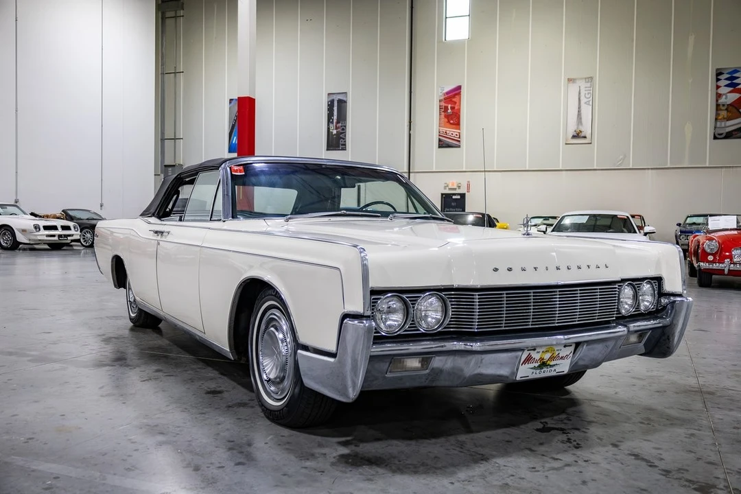 1967 Lincoln Continental 4th Gen - Image 8 of 31