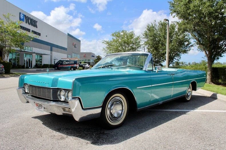 1967 Lincoln Continental 4th Gen - Image 9 of 12