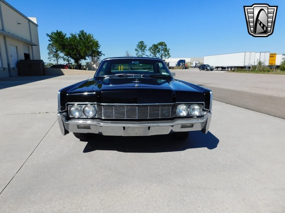 1967 Lincoln Continental 4th Gen - Image 3 of 21