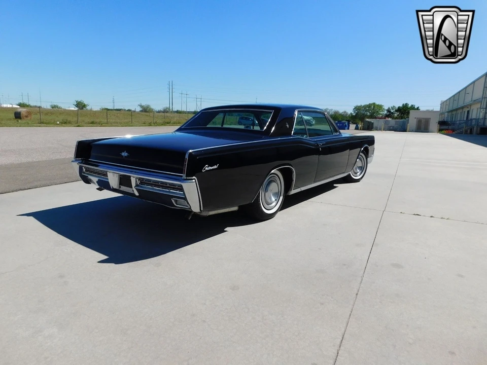 1967 Lincoln Continental 4th Gen - Image 9 of 21