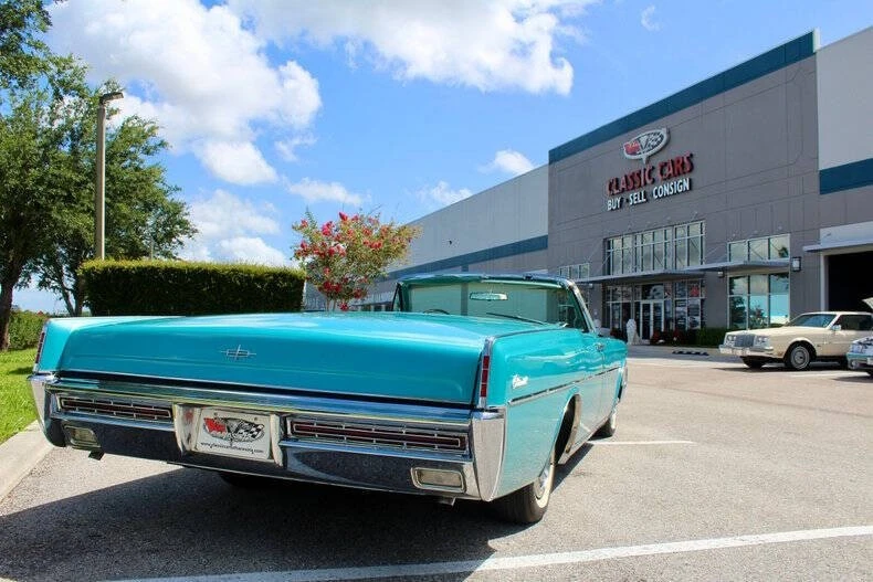 1967 Lincoln Continental 4th Gen - Image 15 of 21