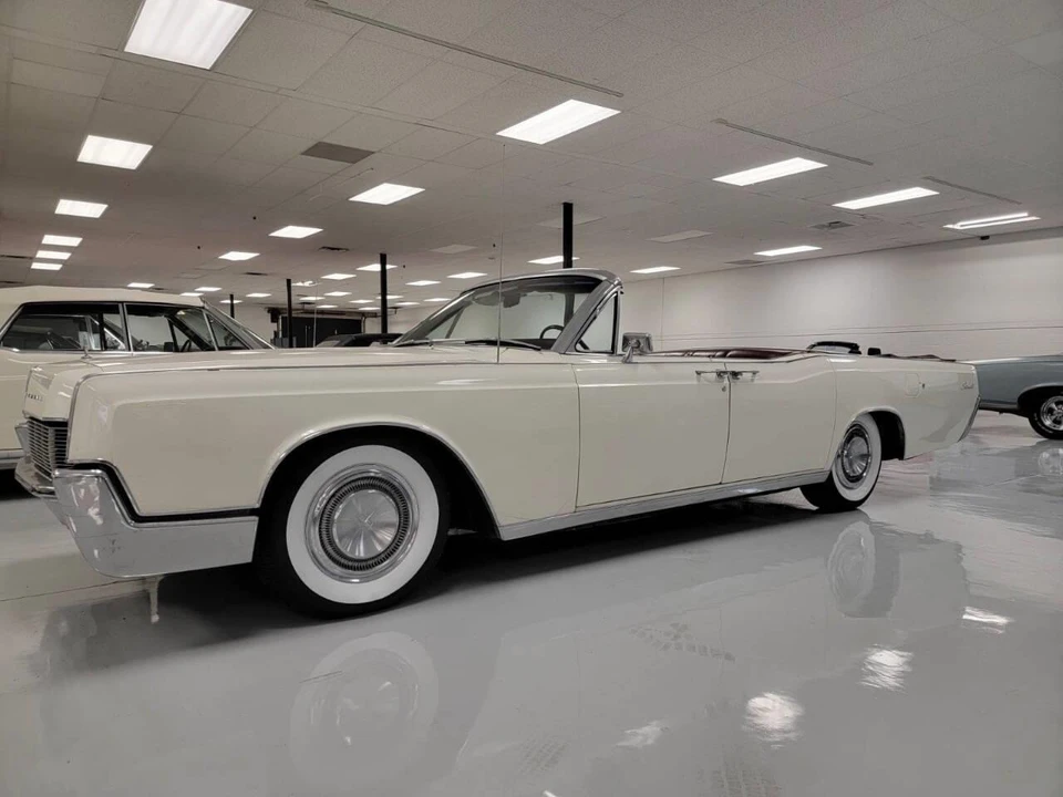 1967 Lincoln Continental 4th Gen - Image 7 of 27