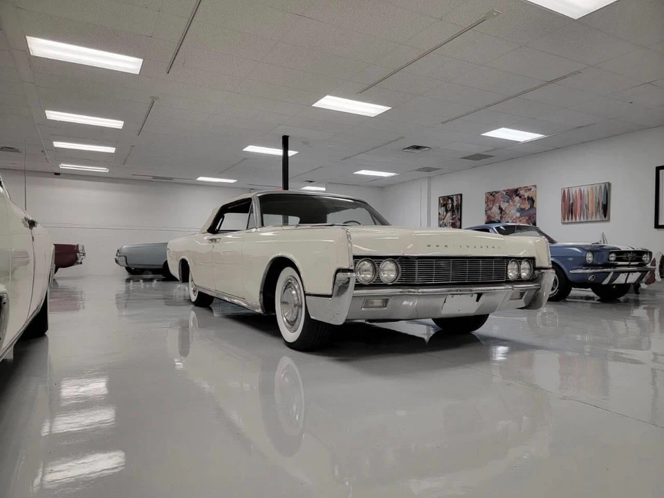 1967 Lincoln Continental 4th Gen - Image 9 of 27