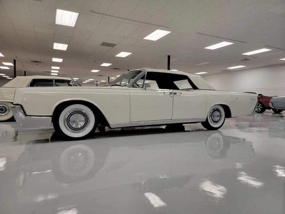 1967 Lincoln Continental 4th Gen - Image 12 of 27