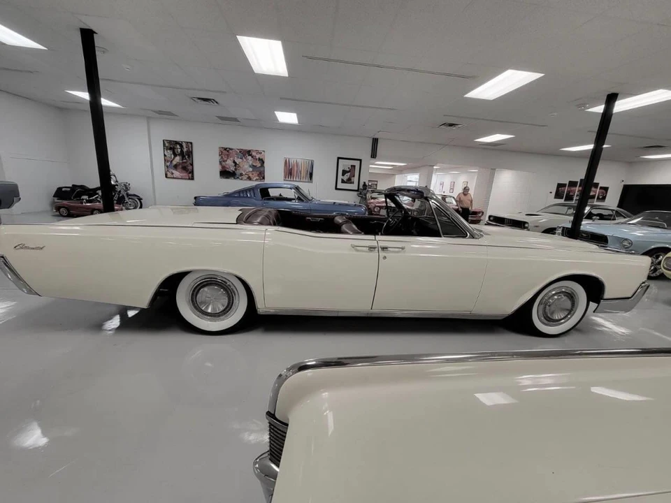 1967 Lincoln Continental 4th Gen - Image 8 of 27